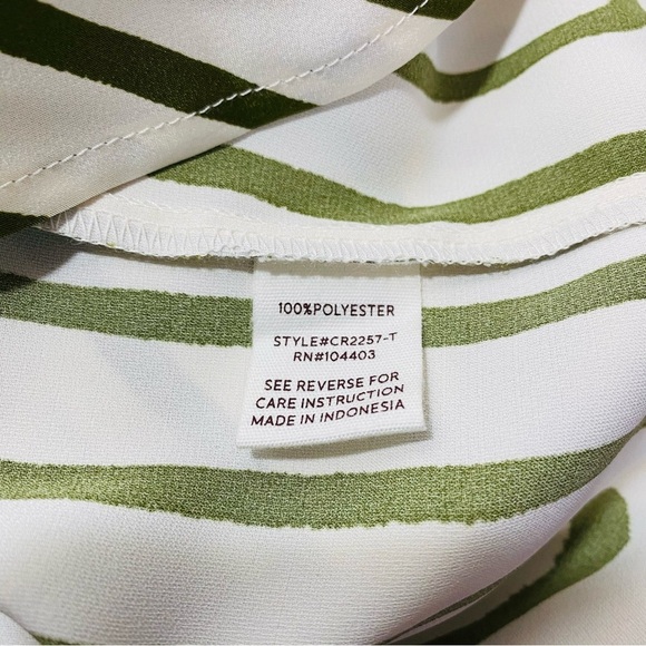 Blu Pepper Women Graphic Button Down Blouse Shirt Top NWT Sz-Small - Picture 6 of 6